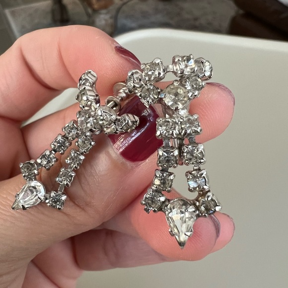 Beautifully Designed Rhinestone Drop Screw-Back Earrings - Picture 5 of 5